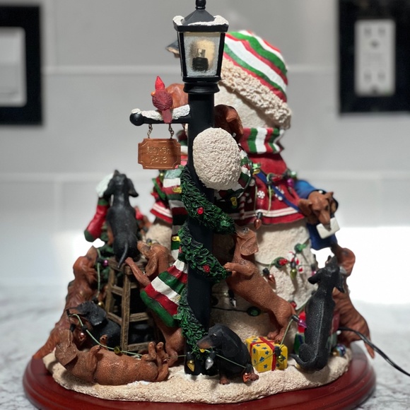 RARE! Danbury Mint Christmas Snowman Dachshund Light up Holiday statue - Picture 4 of 5